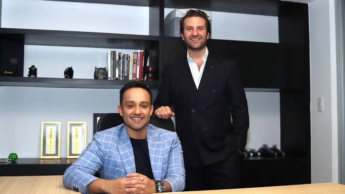 Gustavo Mancilla y Diego Pérez –Director regional y Subdirector respectivamente de Ciudad Maderas– en las oficinas de Av. Rio Churubusco 3