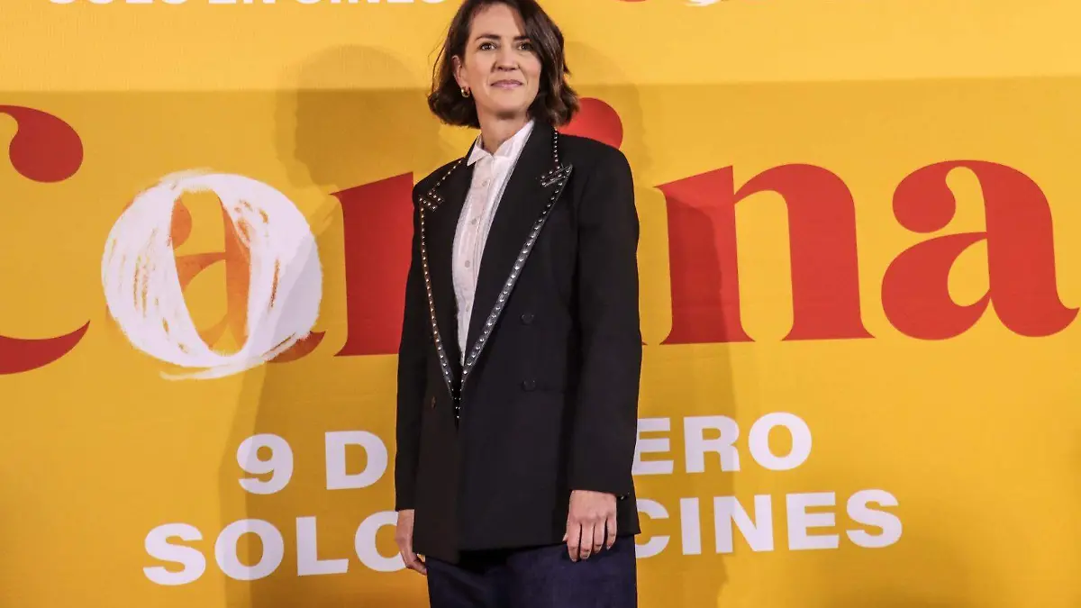 DIRECTORA CORINA AGORAFOBIA roberto hernandez