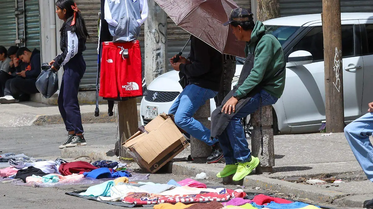 1040747_Ambulantes denuncian a inspectores Toluca_web
