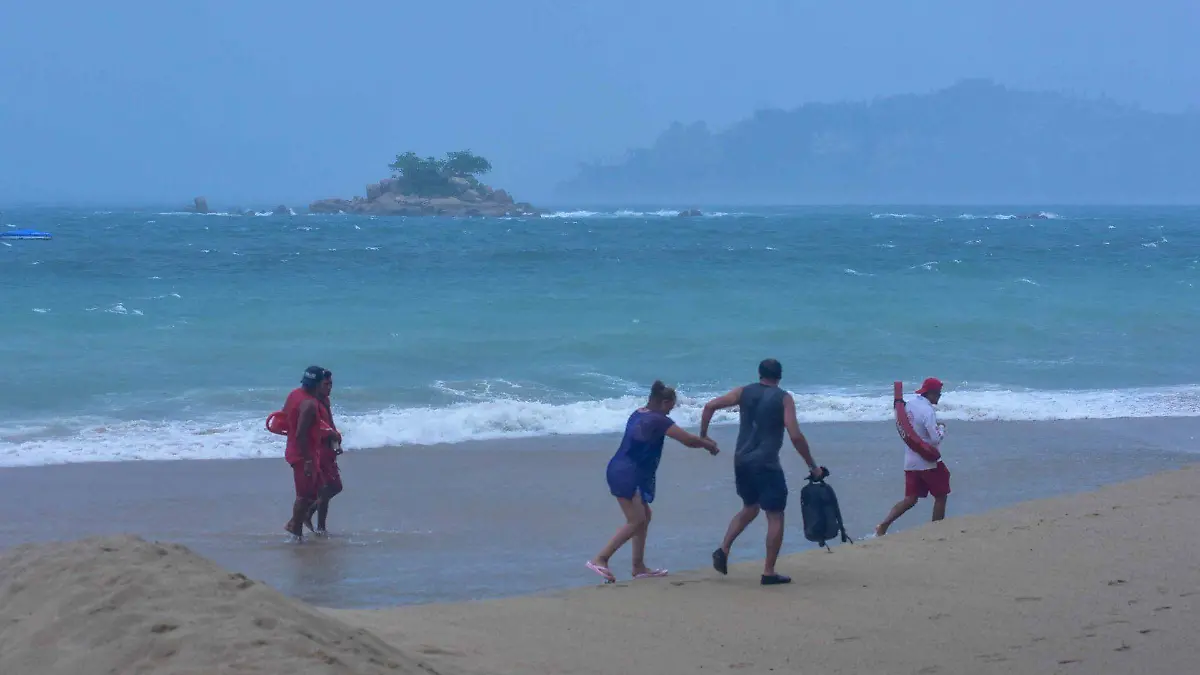 1036379_Tormenta Dalia Acapulco_web