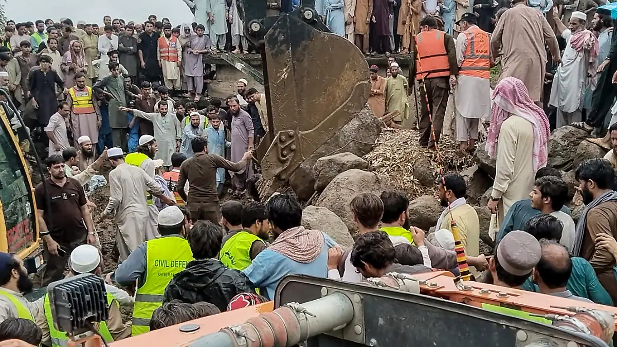 AFP__20250815__69LN8T3__v1__HighRes__PakistanEnvironmentClimateMonsoon