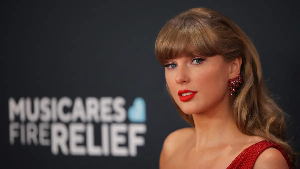 2025-08-12T050759Z_1601029775_RC2OMCANQ9DO_RTRMADP_3_MUSIC-TAYLOR-SWIFT