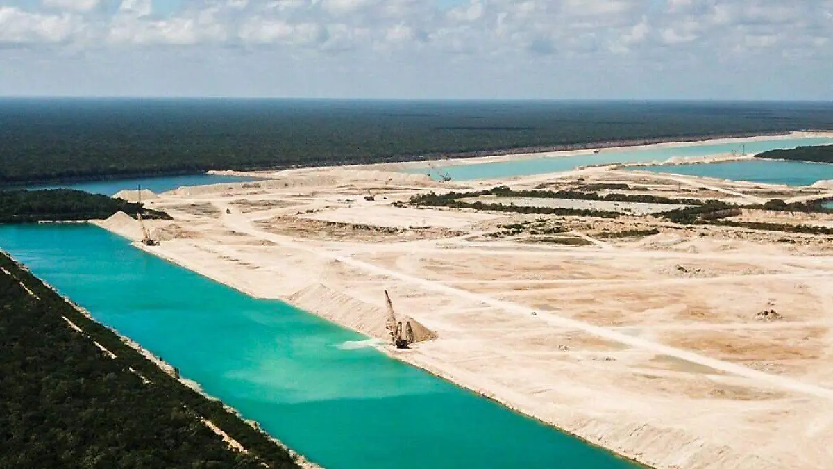 952410_Cálica Mina en Playa del Carmen_web