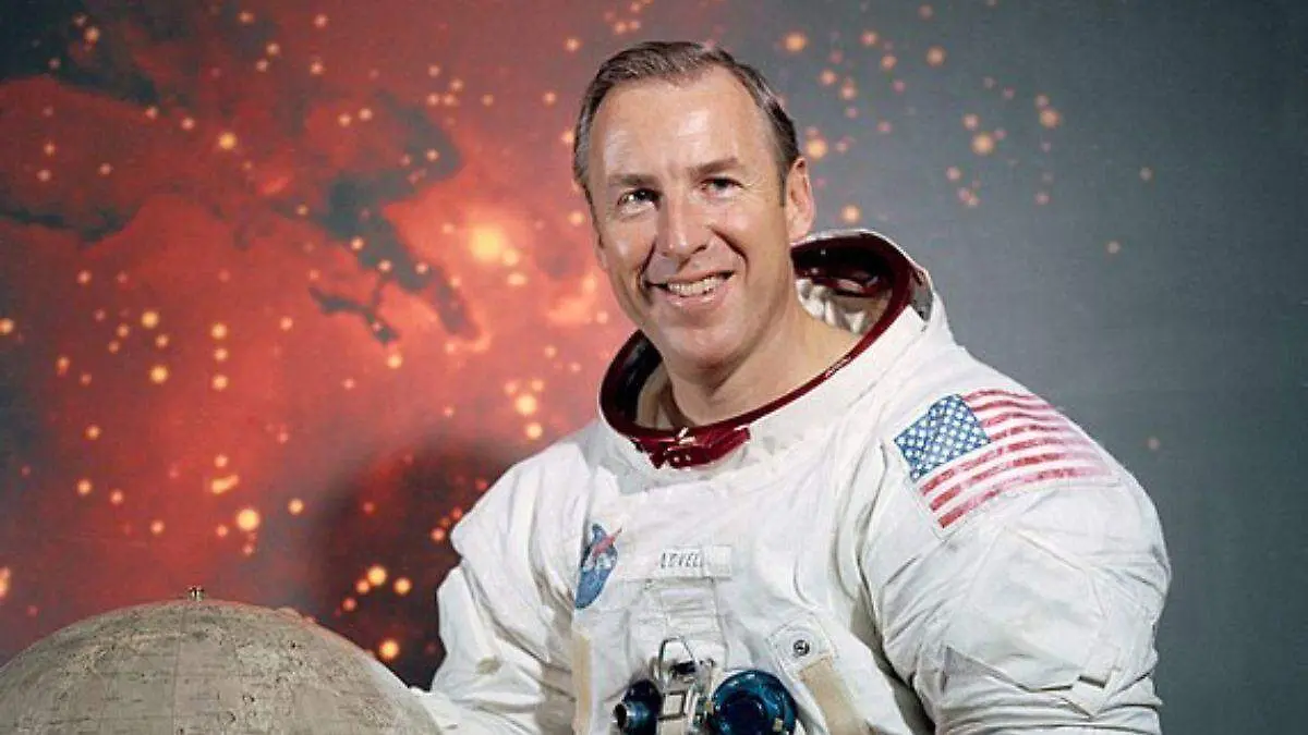 Astronautas-James Lovell