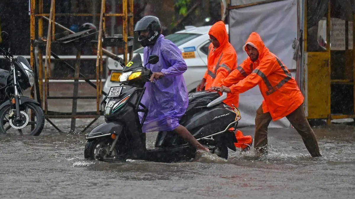 AFP__20250819__69VZ4KB__v1__MidRes__IndiaWeatherMonsoon