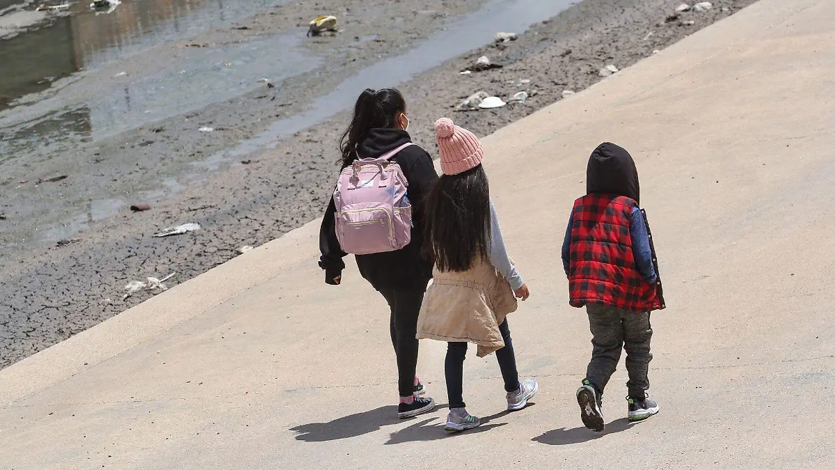 812619_Niños cruce fronterizo Juárez_web