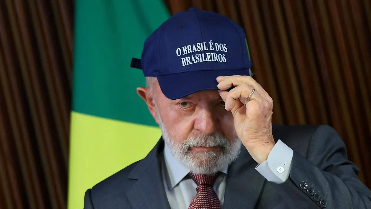 2025-08-26T144239Z_1670341026_RC21FGAY93HR_RTRMADP_3_USA-BRAZIL-VISAS