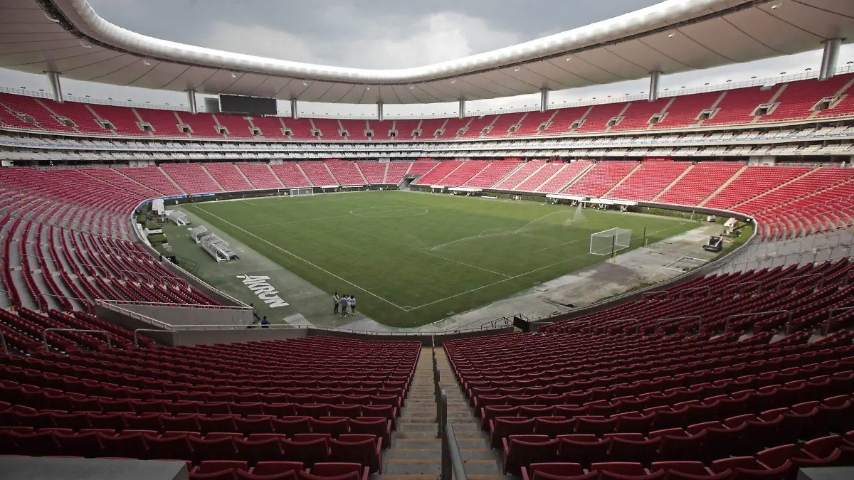 1040894_Césped Estadio Akron_web