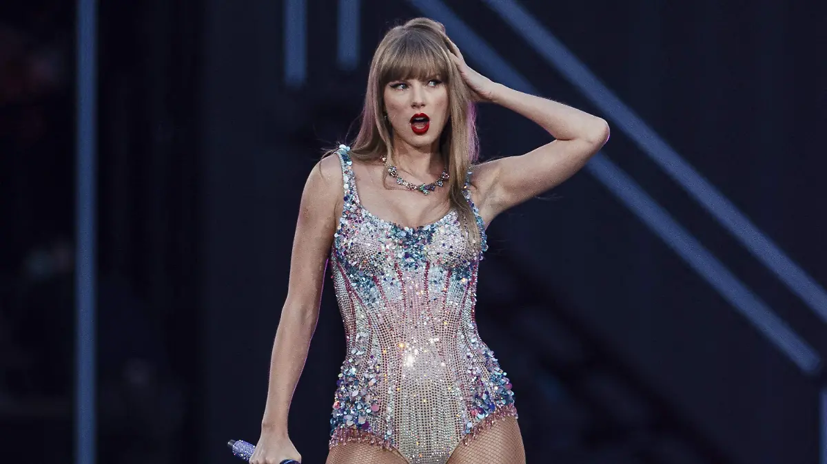 AFP__20250903__73CB7T9__v1__HighRes__FilesAmfootNflSuperbowlSwiftGoodell