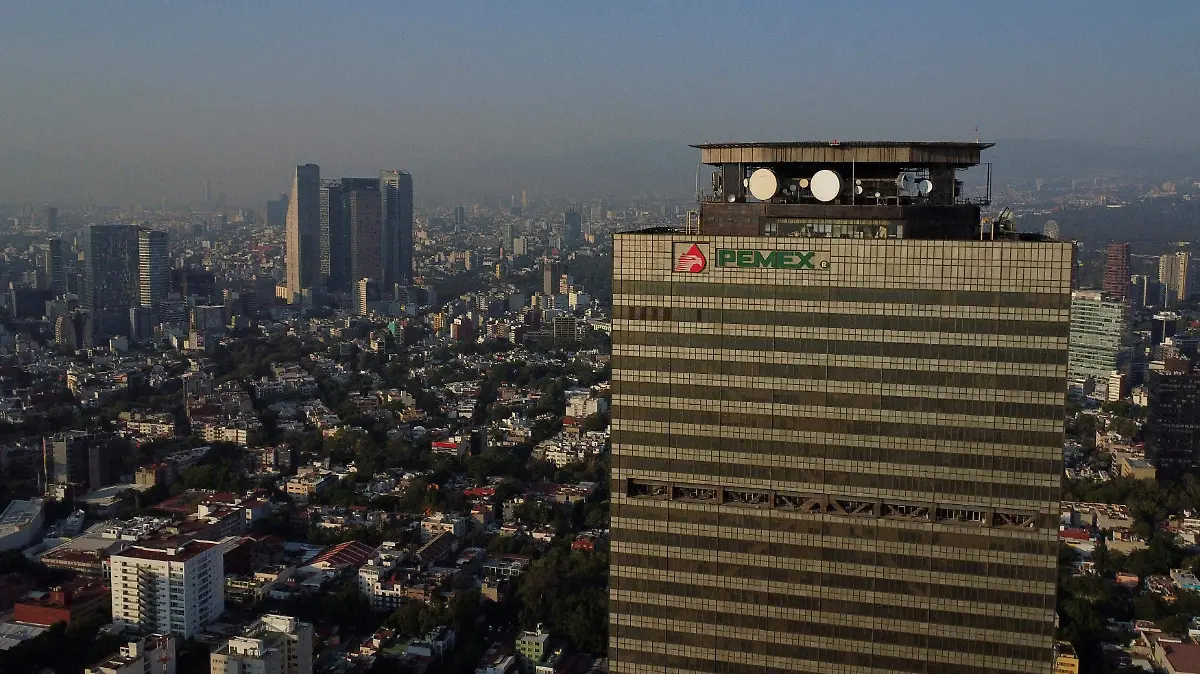2025-09-02T160556Z_646179261_RC2JDEAS1AW1_RTRMADP_3_MEXICO-PEMEX
