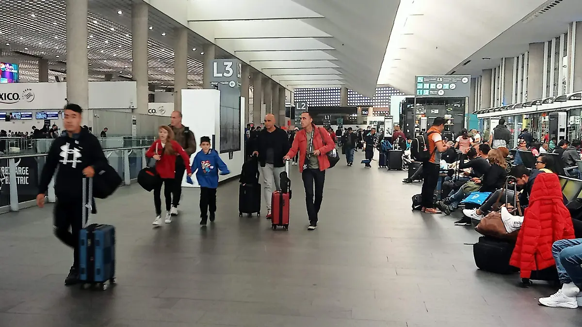 AEROPUERTO-T2-CDMX-romina solis -546