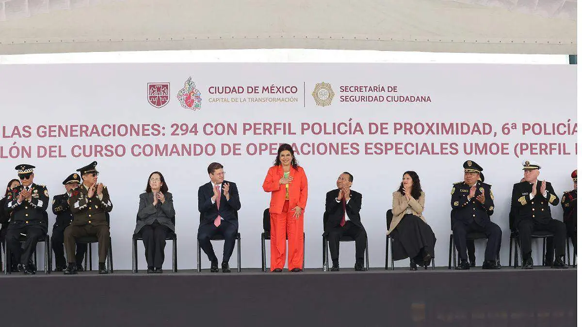Encabeza Clara Brugada Ceremonia de Graduación policías 1