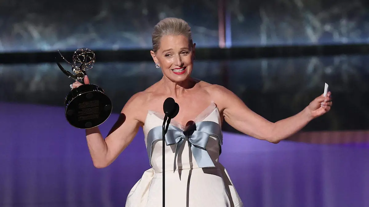 AFP__20250915__74GX9B3__v1__HighRes__77thPrimetimeEmmyAwardsShow