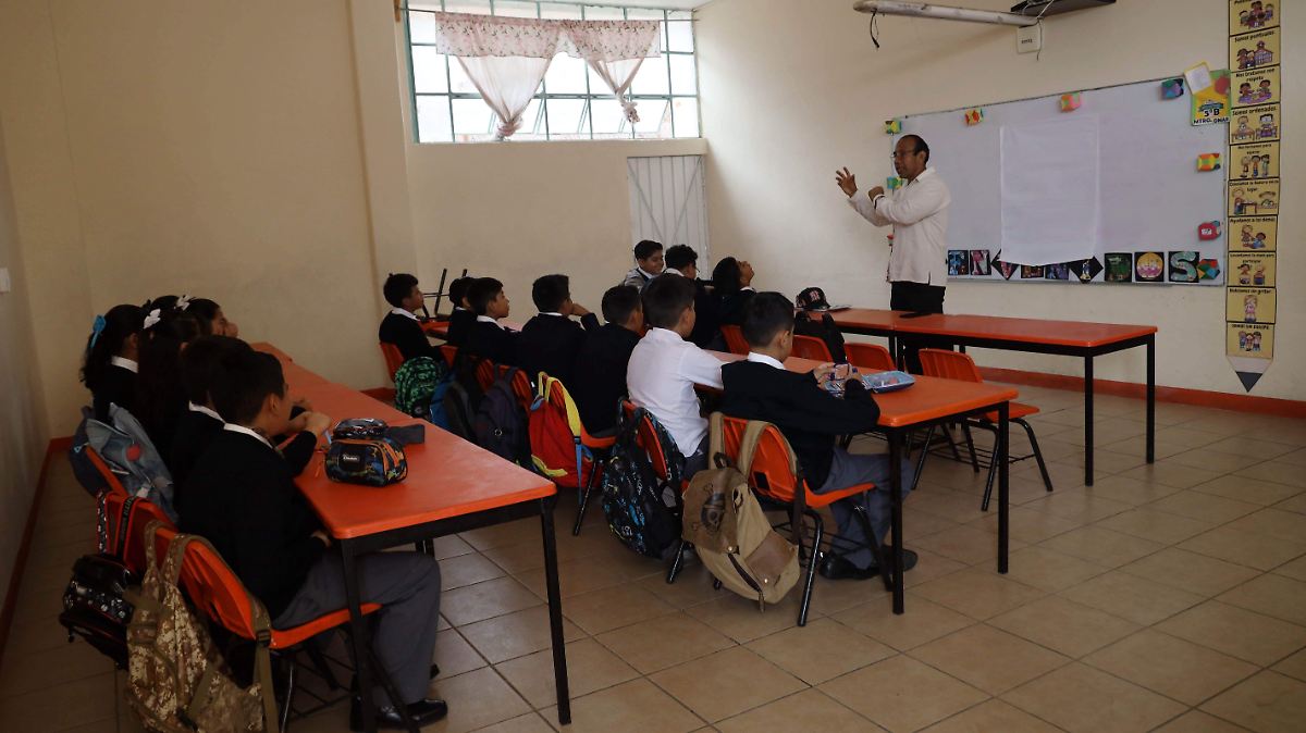 SEP IGNORA A CNTE Y PRESUME OBRA EN OAXACA