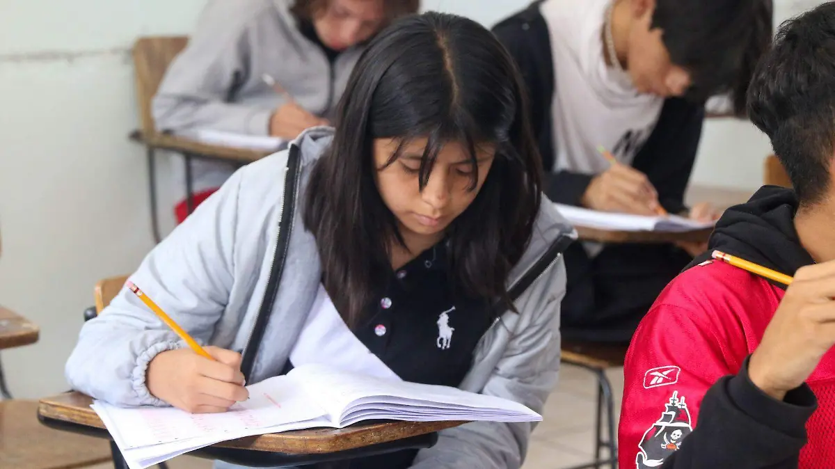 985997_Examen Comipens_web