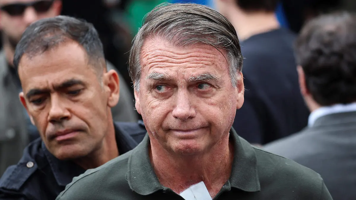 2025-09-14T171341Z_2088571905_RC2SRGAL63UT_RTRMADP_3_BRAZIL-BOLSONARO