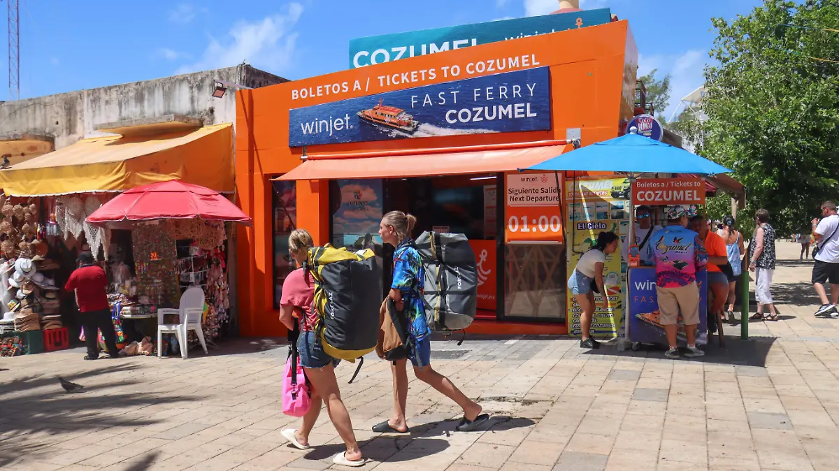 Cruceros-Ferrys-Turismo-Turistas-Isla Cozumel-2