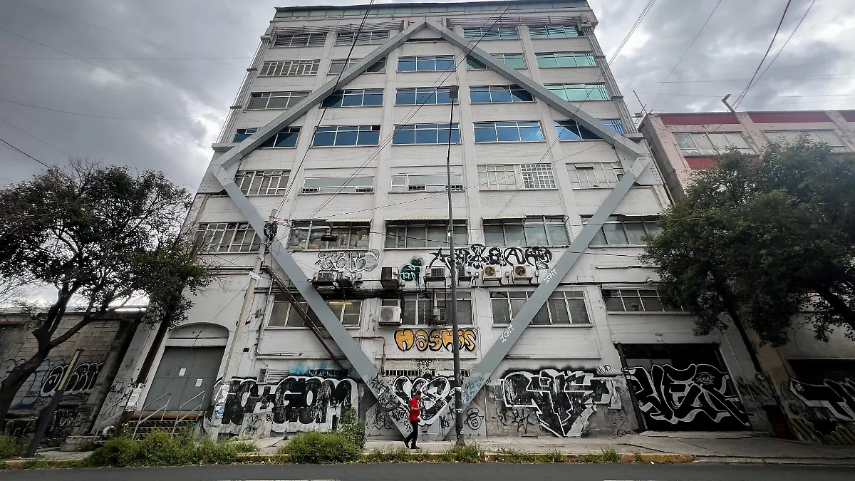EDIFICIO DANADO LORENZO BOTURINI 52 ivonne rodriguez (2)