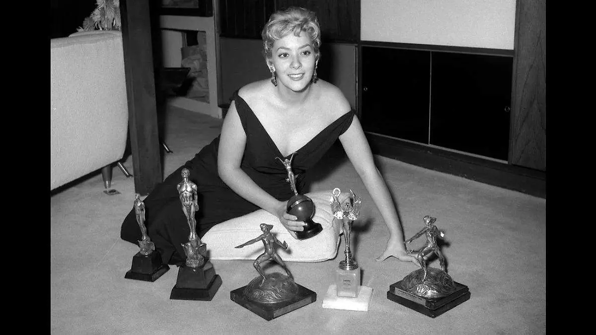 SILVIA PINAL HOMENAJE