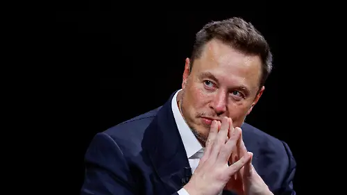 2025-09-05T215104Z_54947717_RC2GK1AYFF0S_RTRMADP_3_TESLA-SHAREHOLDERS-REACTION