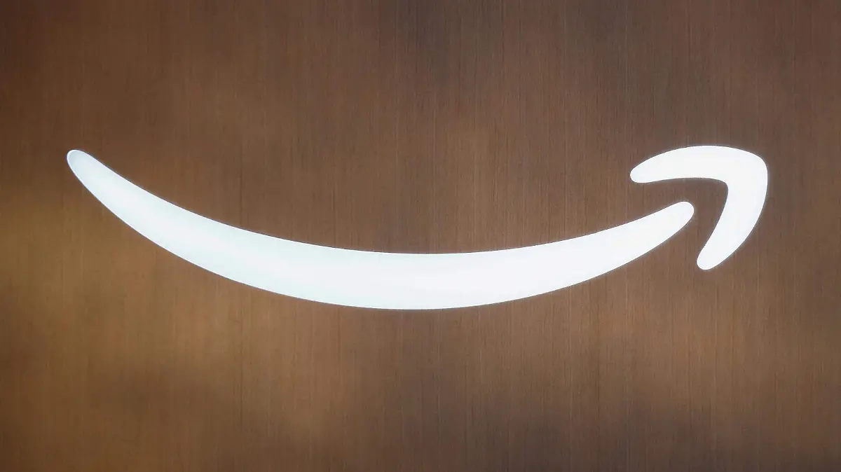 2025-09-30T170438Z_1548830654_RC2E2HA3BU1P_RTRMADP_3_AMAZON-COM-DEVICES