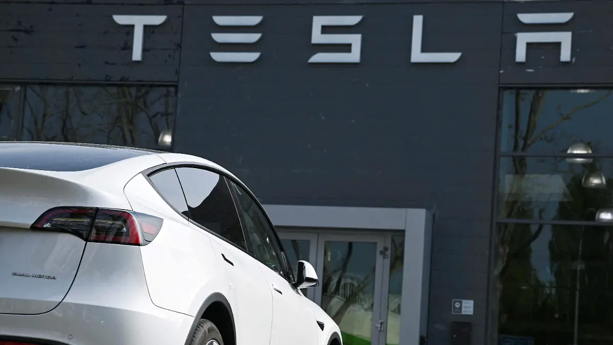 2025-09-14T105428Z_22072623_RC2K3EAGJ5QC_RTRMADP_3_TESLA-GERMANY
