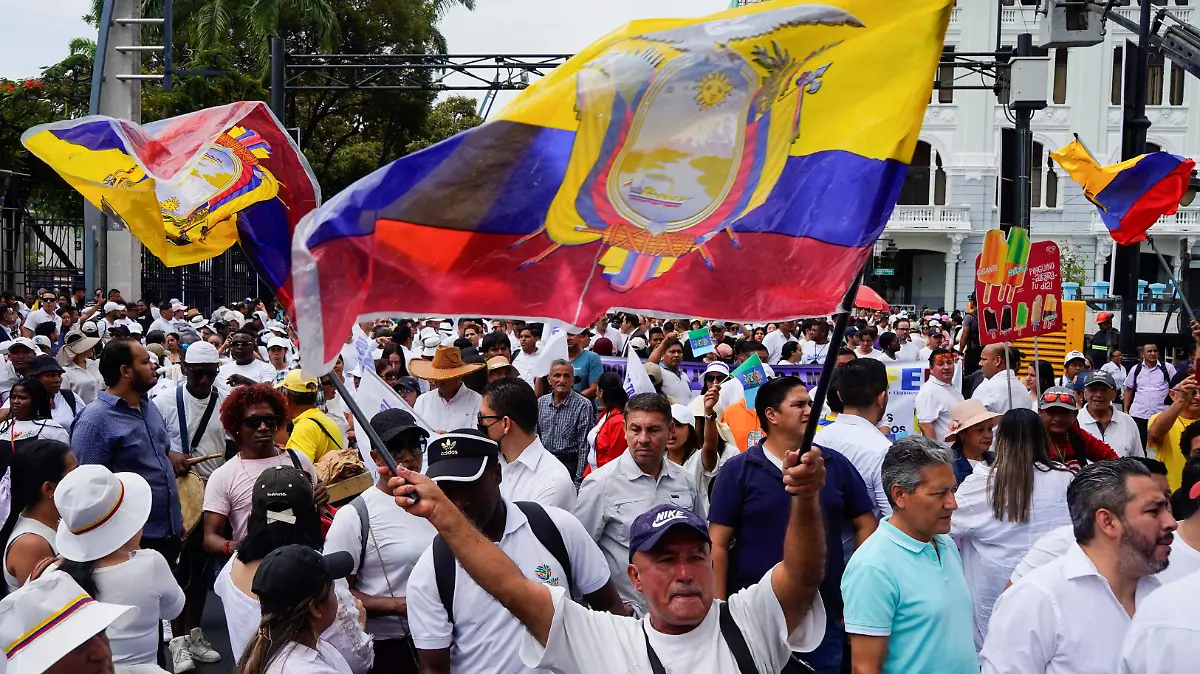 2025-09-11T190144Z_1085831287_RC2RPGA6TC9O_RTRMADP_3_ECUADOR-PROTEST
