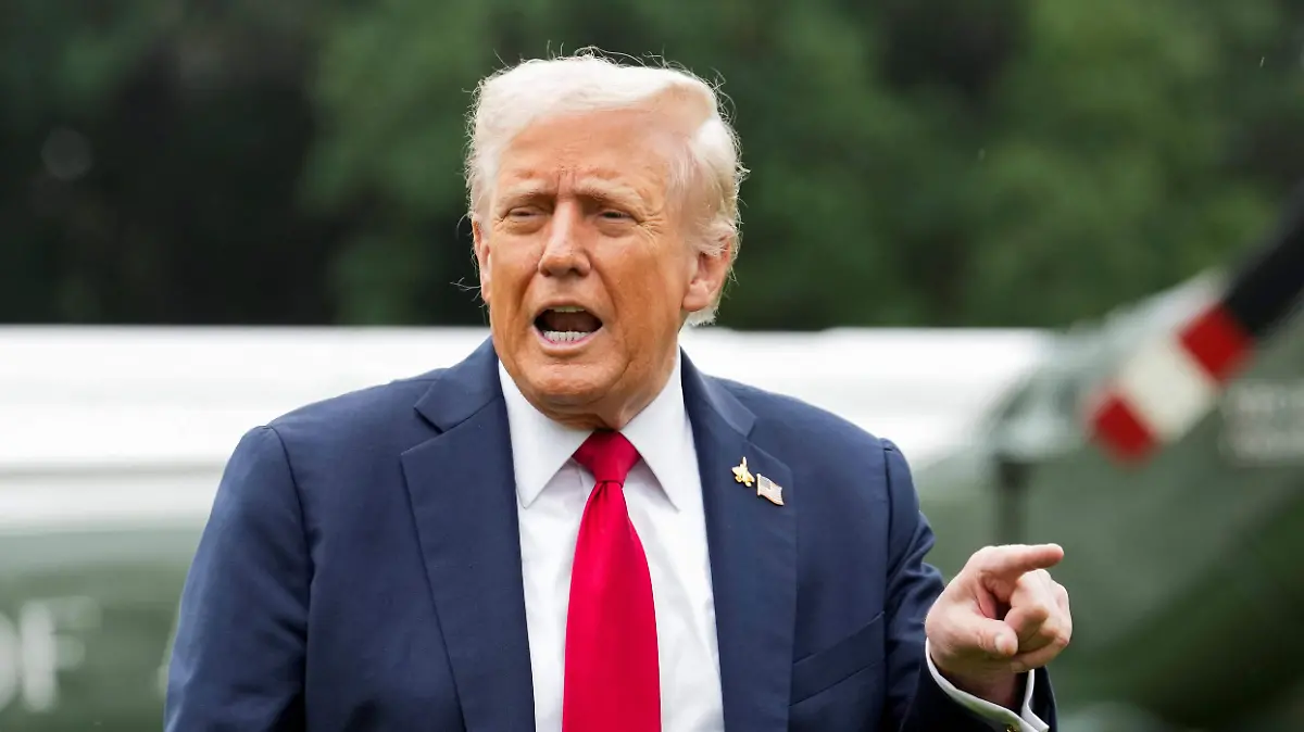 2025-09-30T152830Z_1521167252_RC2F2HASL0EI_RTRMADP_3_USA-TRUMP