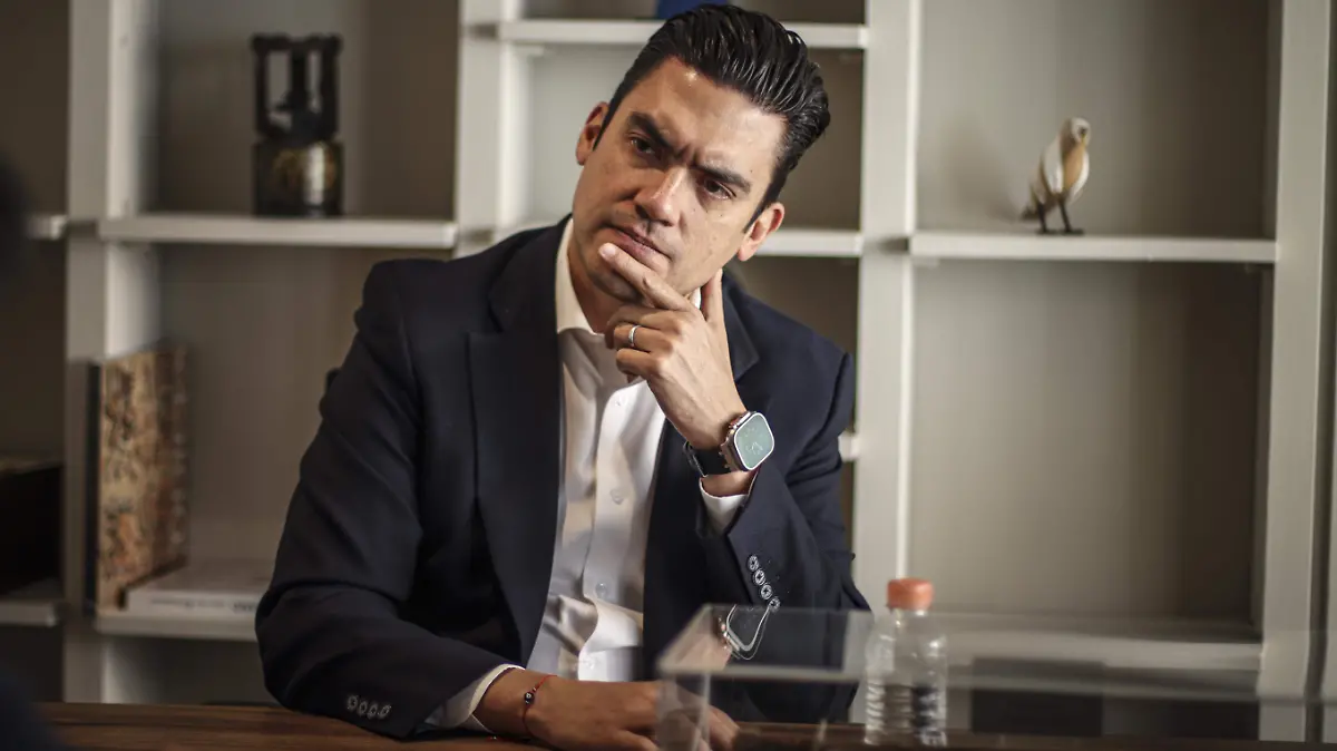 COLUMNA DISCO DURO roberto hernandez (2)