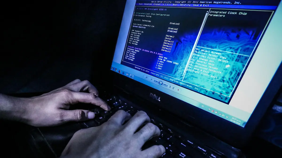 Ataque Cibernetico-Ciberataque-Hacker-Hackeo-Informatica-Computadora (10)