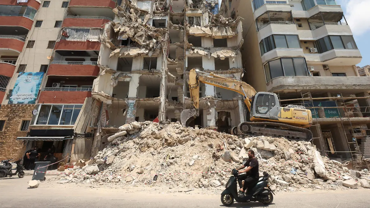 2025-10-02T193309Z_1771862826_RC2WEFAP7SZ0_RTRMADP_3_USA-LEBANON-ASSISTANCE