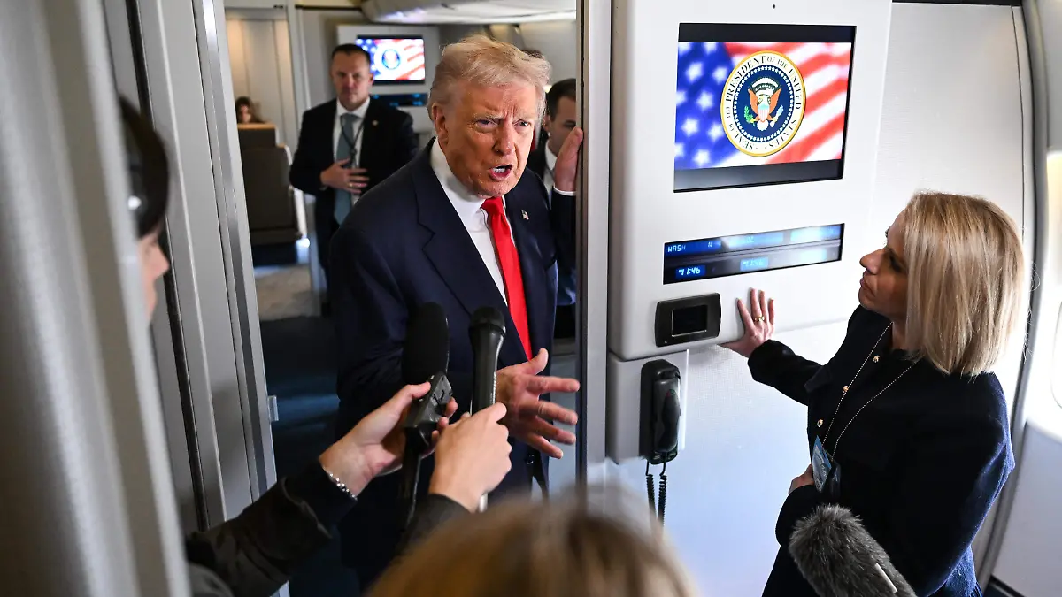 AFP__20251031__82MR9EG__v1__HighRes__PresidentTrumpDepartsFromJointBaseAndrewsForFlo