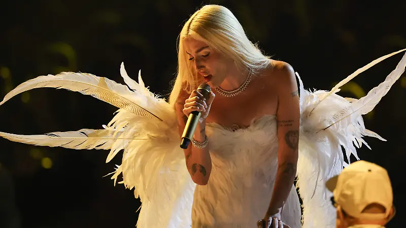 Elena Rose en los Latin Grammy
