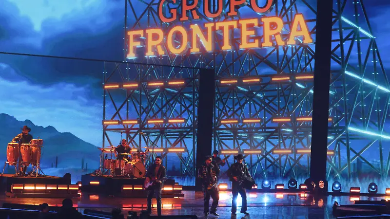 Grupo Frontera y Fuerza Regida en los Latin Grammy 