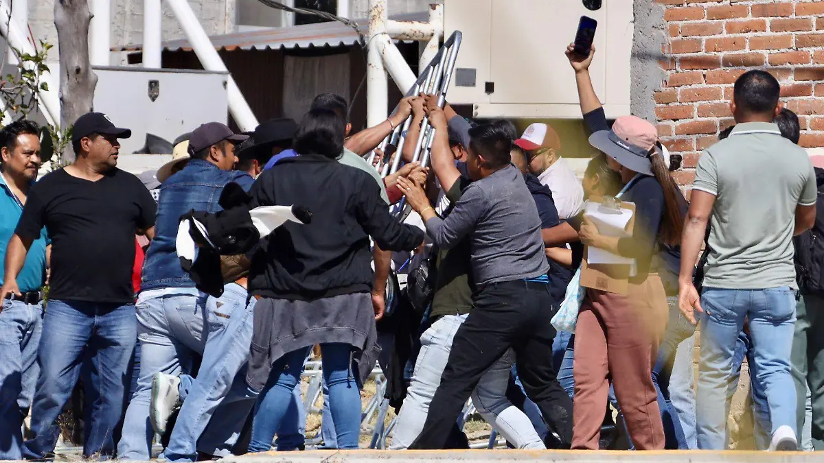 1057676_Protesta Sección 22 Evento Sheinbaum_web