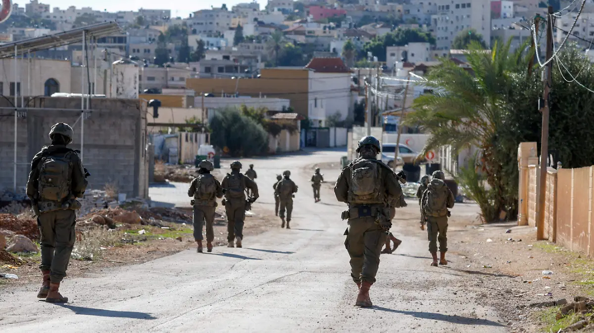 2025-11-26T123441Z_732045310_RC2B4IA7DKGY_RTRMADP_3_ISRAEL-PALESTINIANS-WEST-BANK-TUBAS-RAID