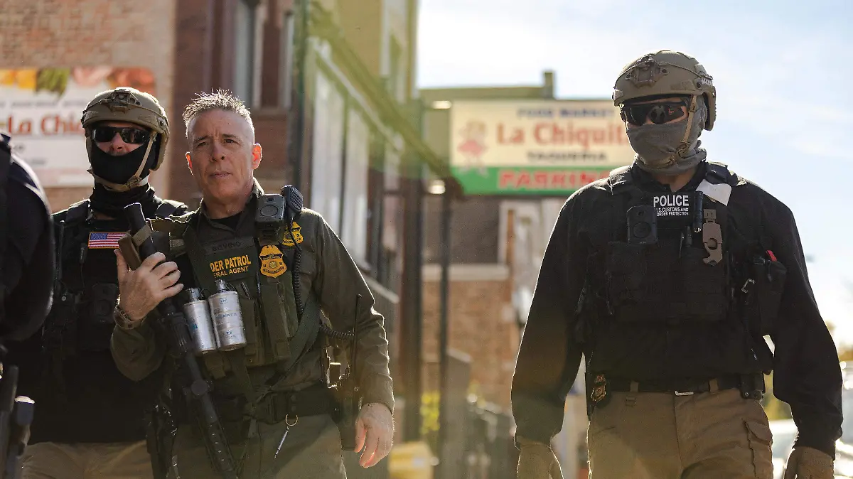 2025-11-06T235804Z_677515044_RC23RHAURQFU_RTRMADP_3_USA-TRUMP-CHICAGO