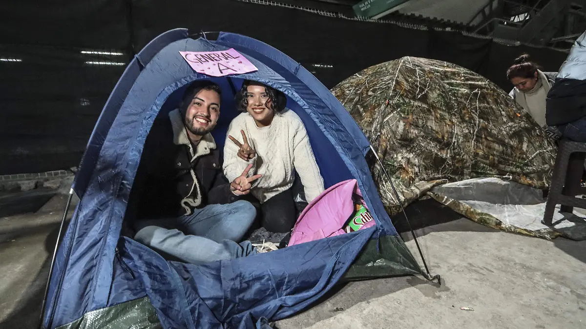 Fans de Bad Bunny esperan el concierto del año