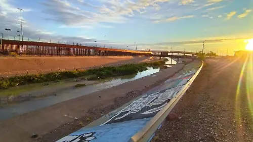 6162863-Rio bravo panoramica