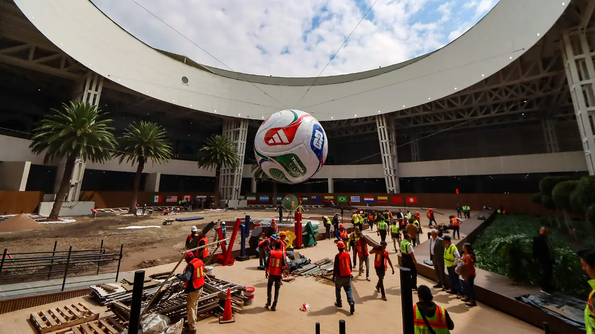 SECRETARIA DE COMUNICACIONES GARANTIZA ACUERDO PREVIO AL MUNDIAL romina solis (2)