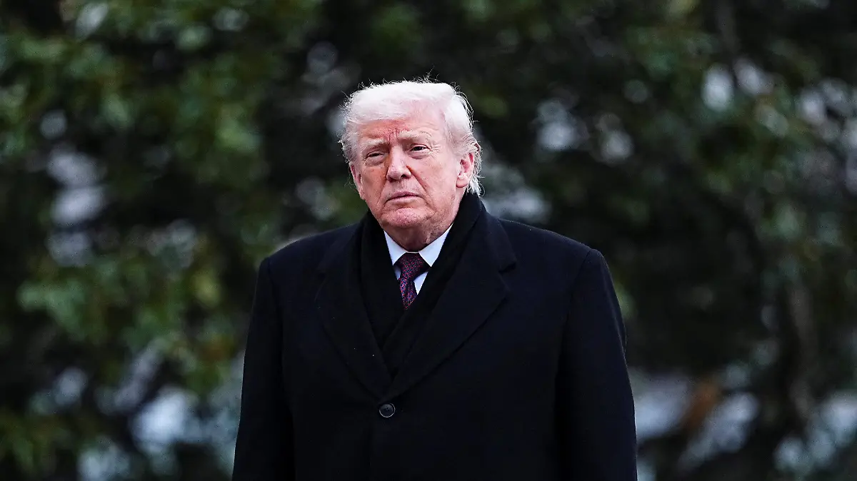 2025-12-17T211933Z_1671518869_RC2KIIABTO0B_RTRMADP_3_USA-TRUMP