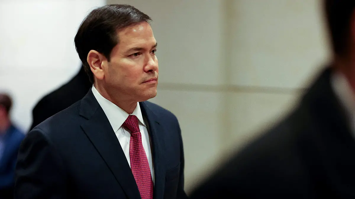 2025-12-16T162330Z_2037848885_RC2SHIAPGK25_RTRMADP_3_USA-TRUMP-VENEZUELA