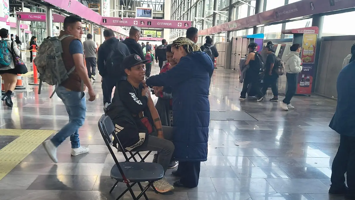 VACUNACION SARAMPIO METRO (2)