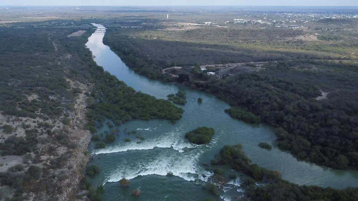 2025-12-23T012407Z_389022477_RC2PLIAD0LFR_RTRMADP_3_USA-MEXICO-WATER
