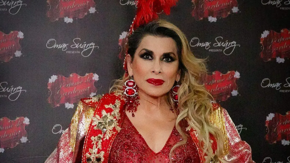 993779_Alfombra Roja Perfume de Gardenias_web