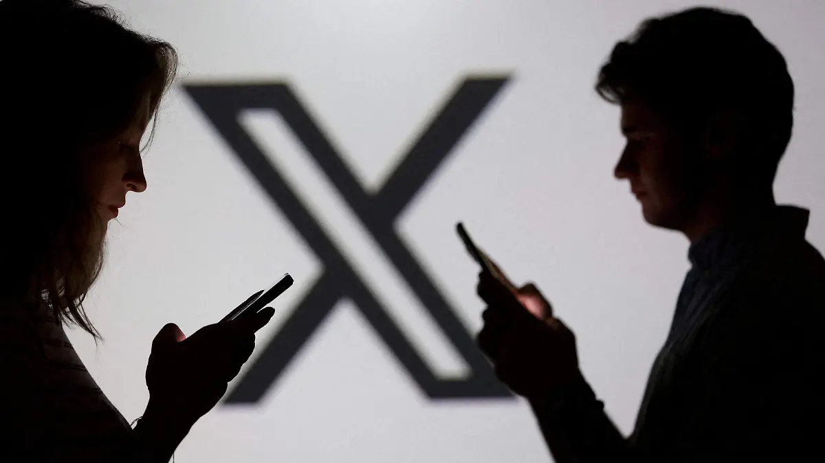 2025-12-05T112809Z_1720905449_RC2WPGALLC5O_RTRMADP_3_EU-X-TIKTOK-TECH