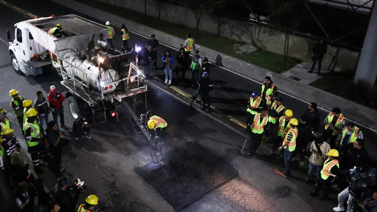 1044134_Clara Brugada banderazo Carpeta Asfáltica_impreso