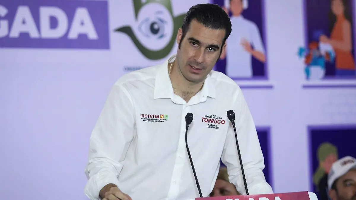 981813_Clara Brugada reunión vecinos_web