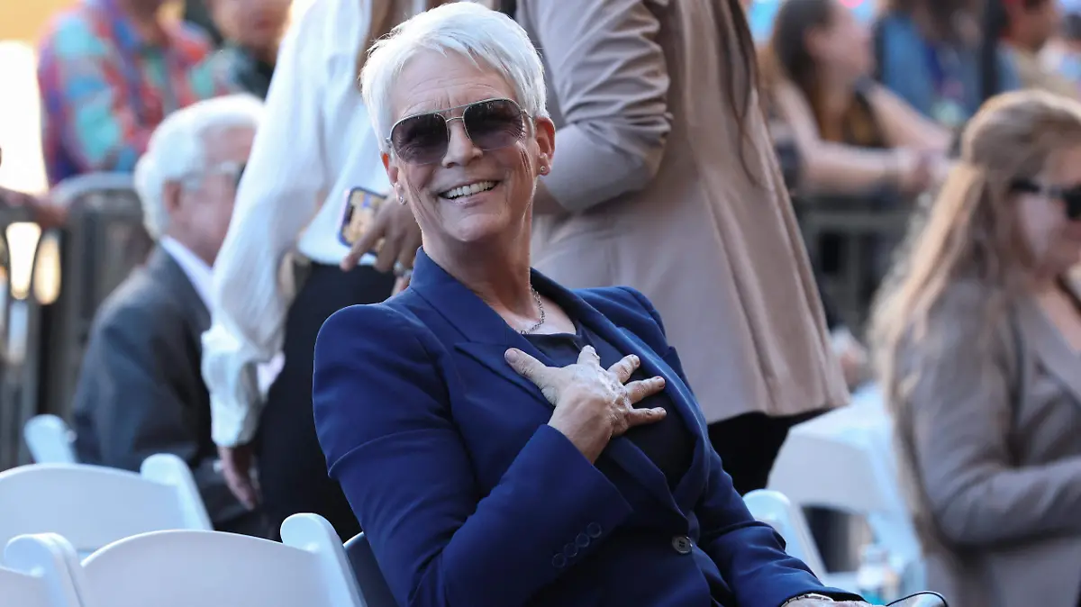 2025-12-11T210631Z_1064515003_RC2LEIADV9CD_RTRMADP_3_PEOPLE-JAMES-L-BROOKS-STAR