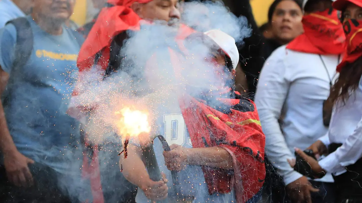 70e3d05cd42980e023f1f42aa9c9942dfe8424a5w